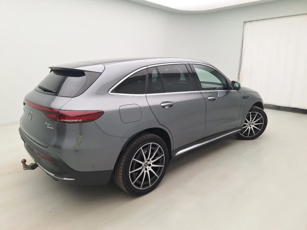 Mercedes-Benz EQC 400 4MATIC AMG 3