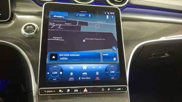 Mercedes-Benz C 300 e T 9G-TRONIC AMG Line 9