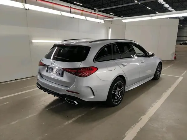 Mercedes-Benz C 300 e AMG Line 3