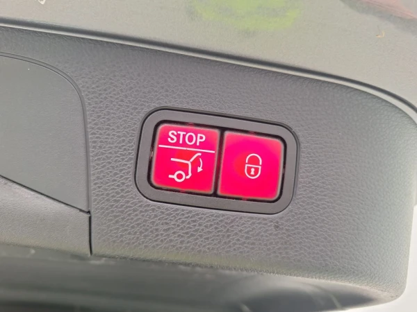 Mercedes-Benz EQC 400 4MATIC AMG 9