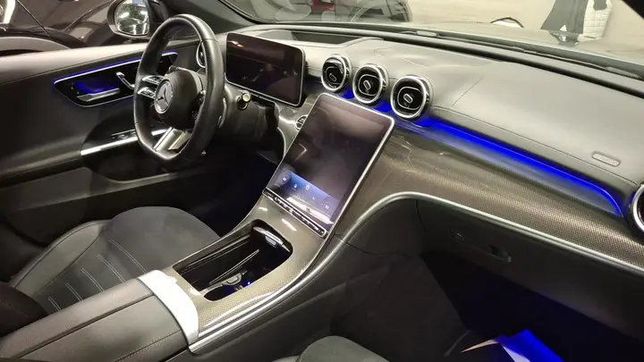 Mercedes-Benz C 300 e T 9G-TRONIC AMG Line 7