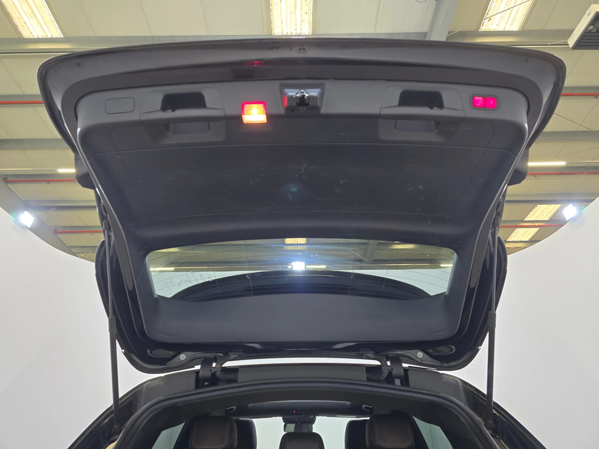 Mercedes-Benz EQC 4Matic AMG 10