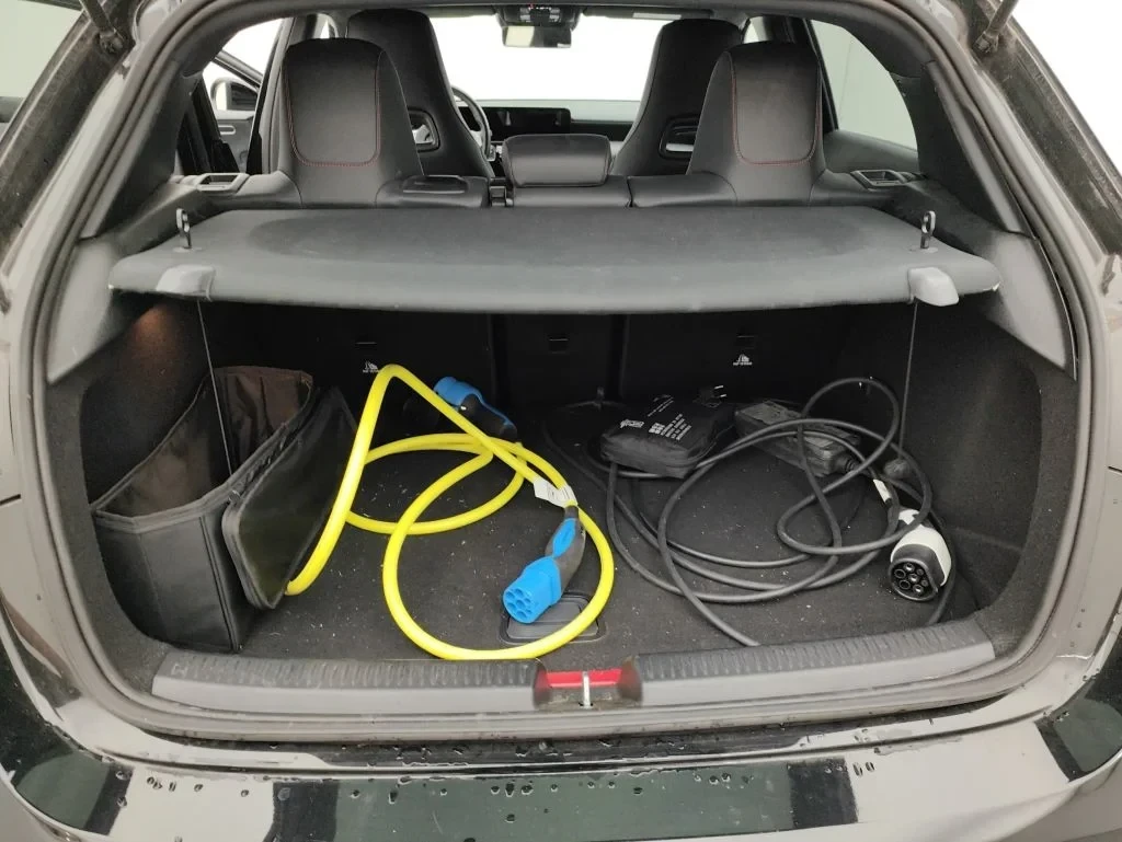 Mercedes-Benz A 250 A250E 11