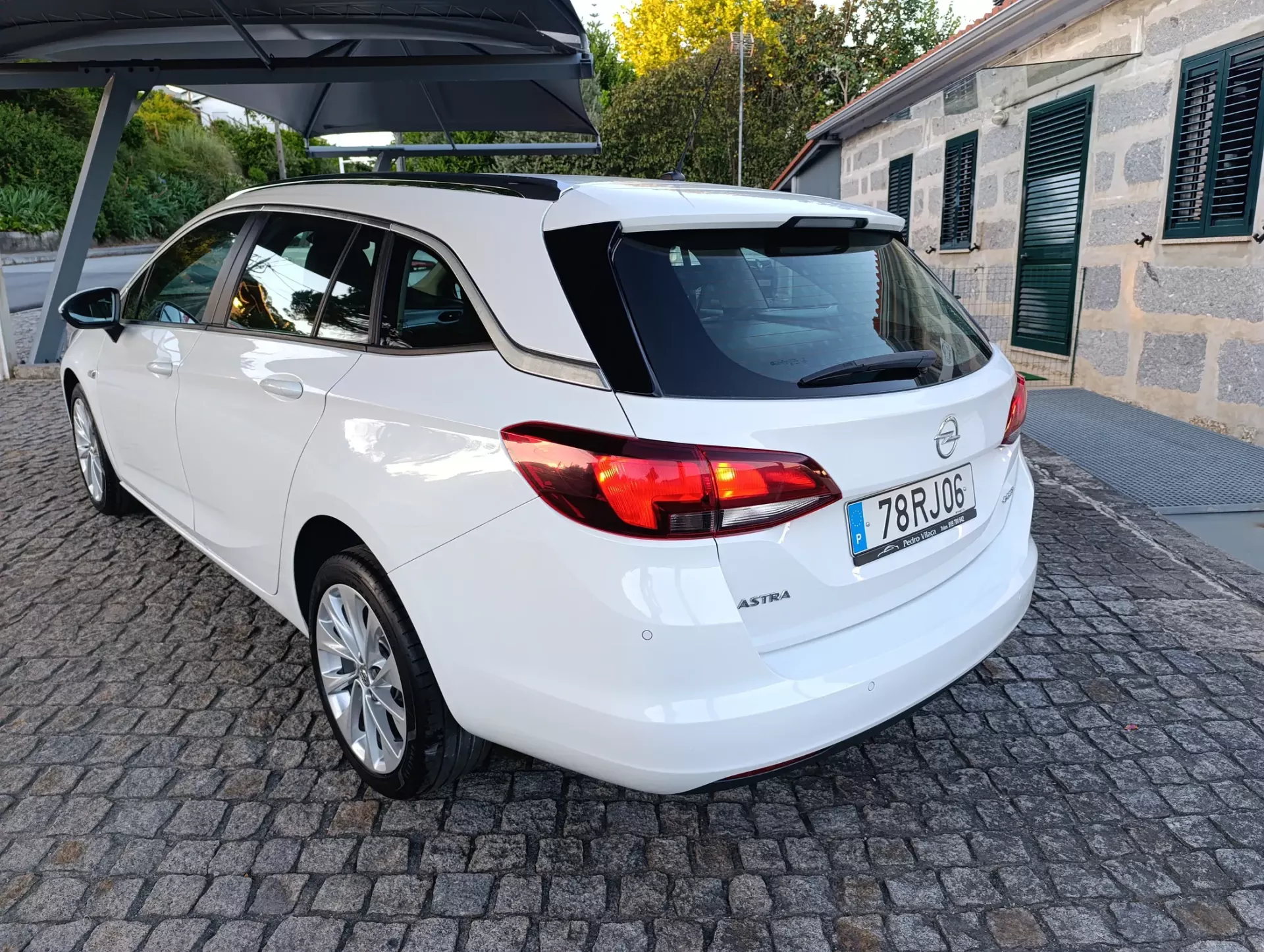 Opel Astra Sports Tourer 1.0 Dynamic S/S (2016-2017) 2