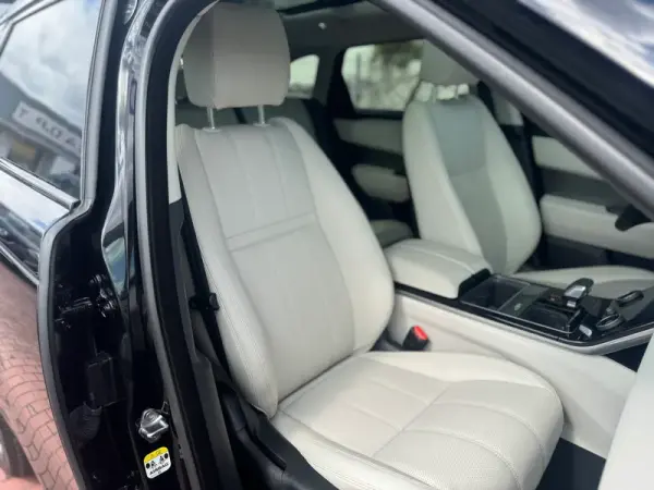 Land Rover Range Rover Velar 2.0 D200 AWD Dynamic SE 23