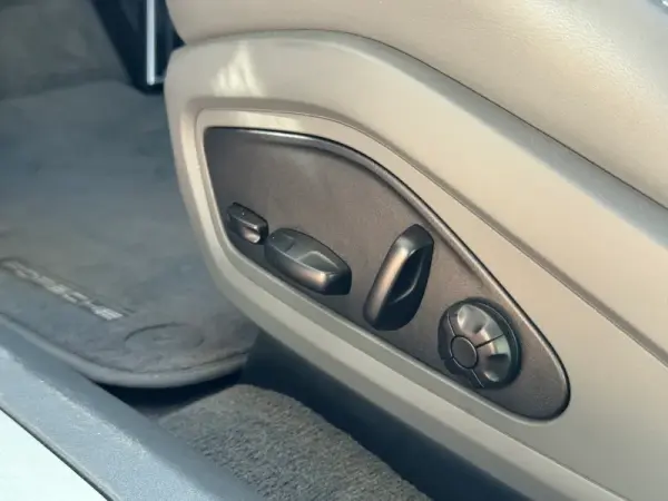 Porsche Taycan Turbo 24