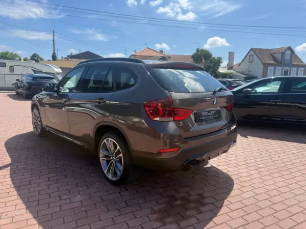 BMW X1 18 d sDrive 6