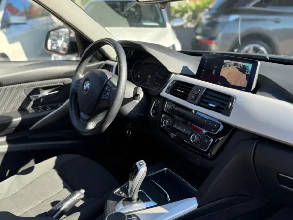 BMW 320 xDrive Auto 14