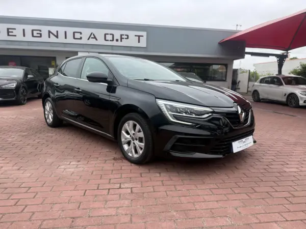 Renault Mégane 1.5 Blue dCi Intens 4