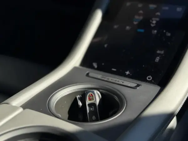 Porsche Taycan Turbo 15