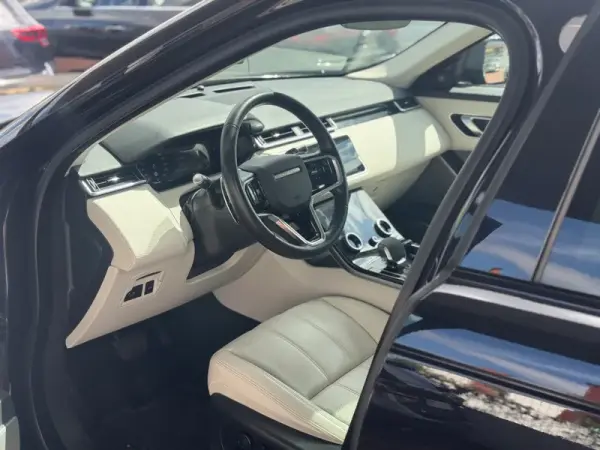 Land Rover Range Rover Velar 2.0 D200 AWD Dynamic SE 18