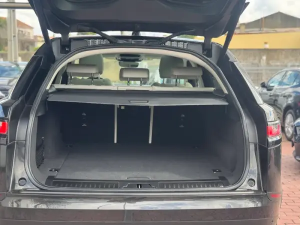 Land Rover Range Rover Velar 2.0 D200 AWD Dynamic SE 11