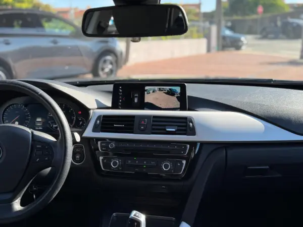 BMW 320 xDrive Auto 17