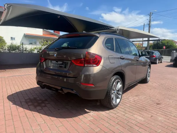 BMW X1 18 d sDrive 8