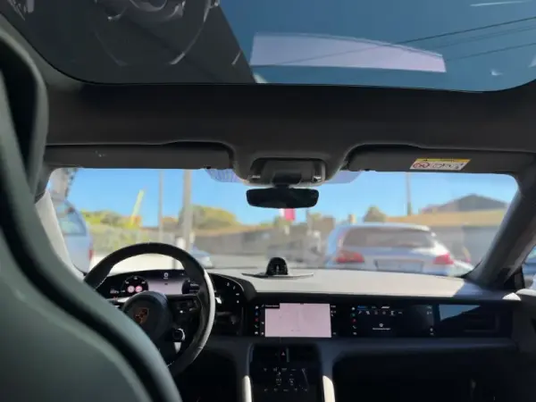 Porsche Taycan Turbo 18