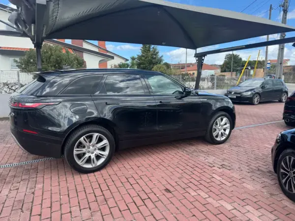 Land Rover Range Rover Velar 2.0 D200 AWD Dynamic SE 13