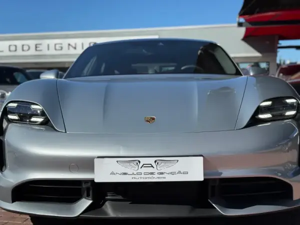 Porsche Taycan Turbo 2