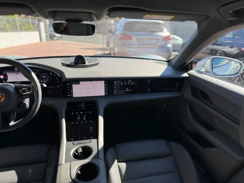 Porsche Taycan Turbo 20