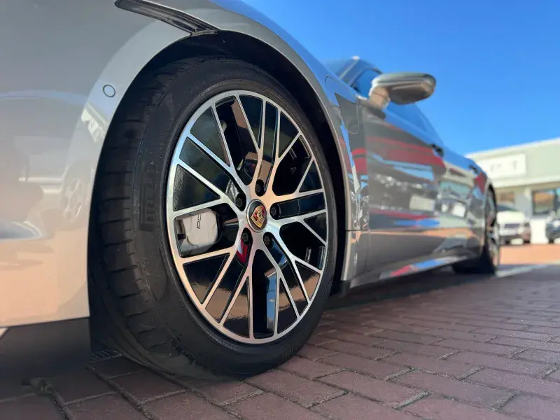 Porsche Taycan Turbo 27