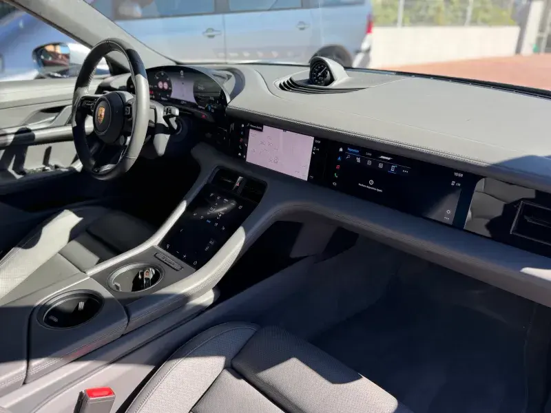 Porsche Taycan Turbo 21