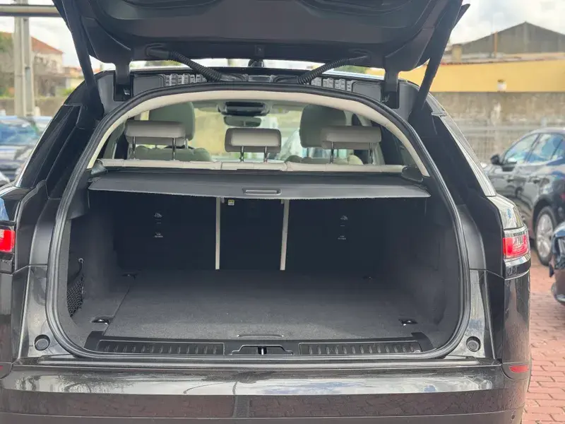 Land Rover Range Rover Velar 2.0 D200 AWD Dynamic SE 11