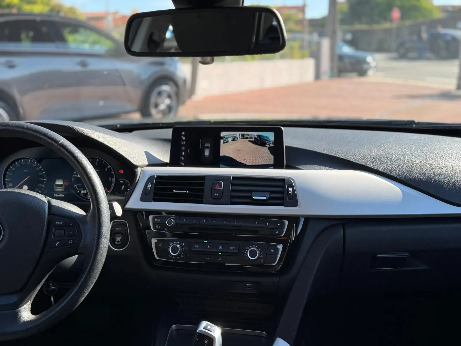 BMW 320 xDrive Auto 17