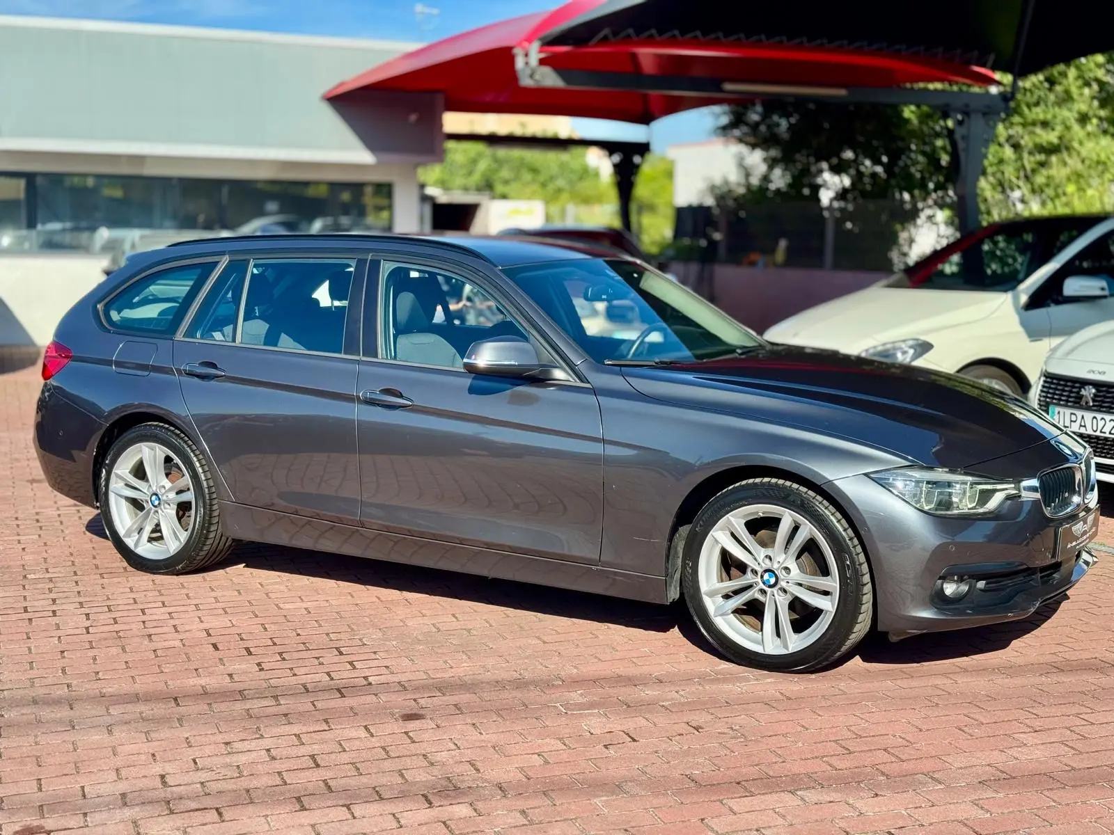 BMW 320 xDrive Auto 8