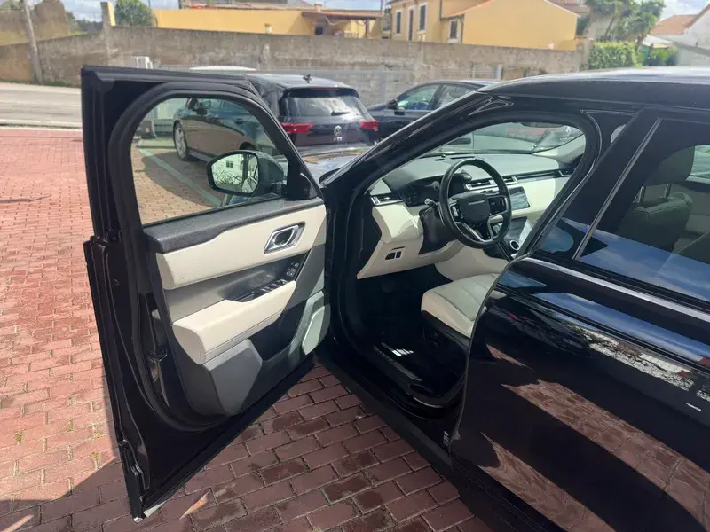 Land Rover Range Rover Velar 2.0 D200 AWD Dynamic SE 17