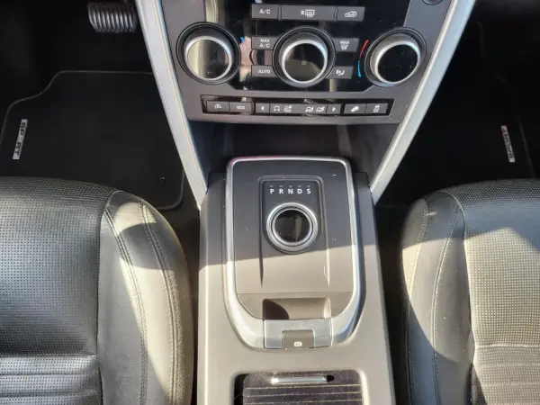 Land Rover Discovery Sport 2.0 TD4 HSE Luxury 7L Auto 15