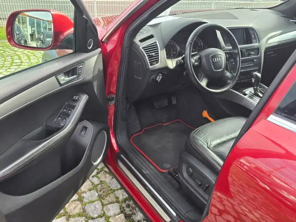 Audi Q5 3.2 V6 FSi Exclusive S-tronic 12