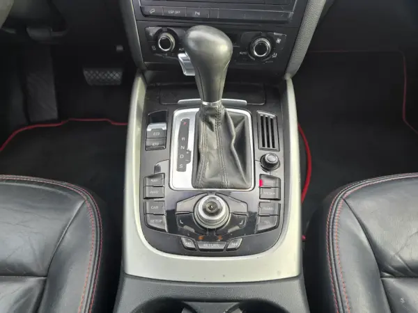 Audi Q5 3.2 V6 FSi Exclusive S-tronic 21