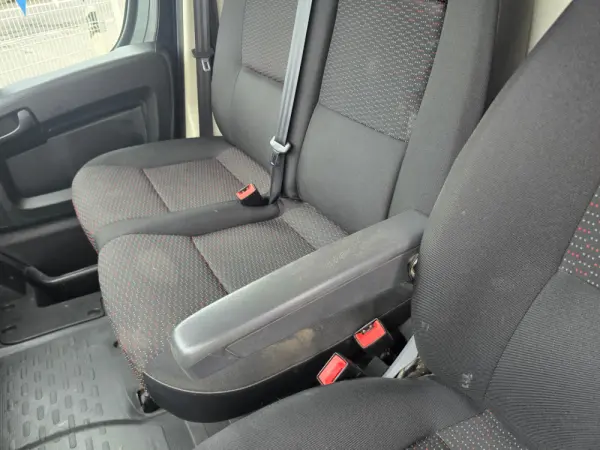 Citroën Jumpy 2.0 BlueHDi M Confort Semi-Vidrado 20