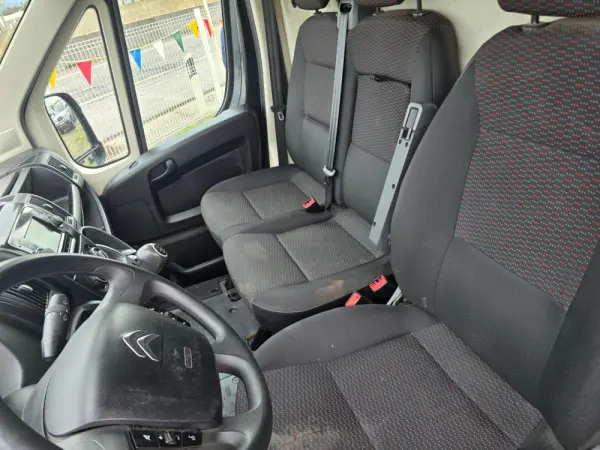 Citroën Jumpy 2.0 BlueHDi M Confort Semi-Vidrado 22