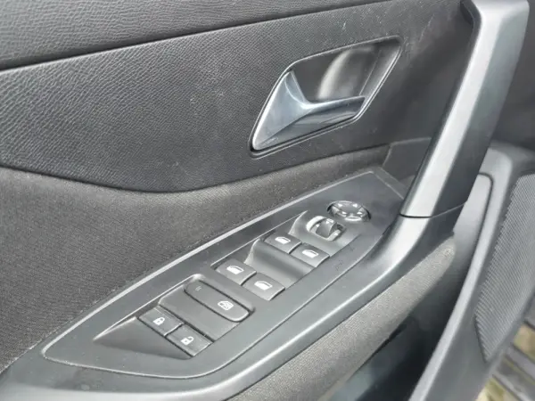 Peugeot 308 SW BlueHDi 130 Active Pack 13