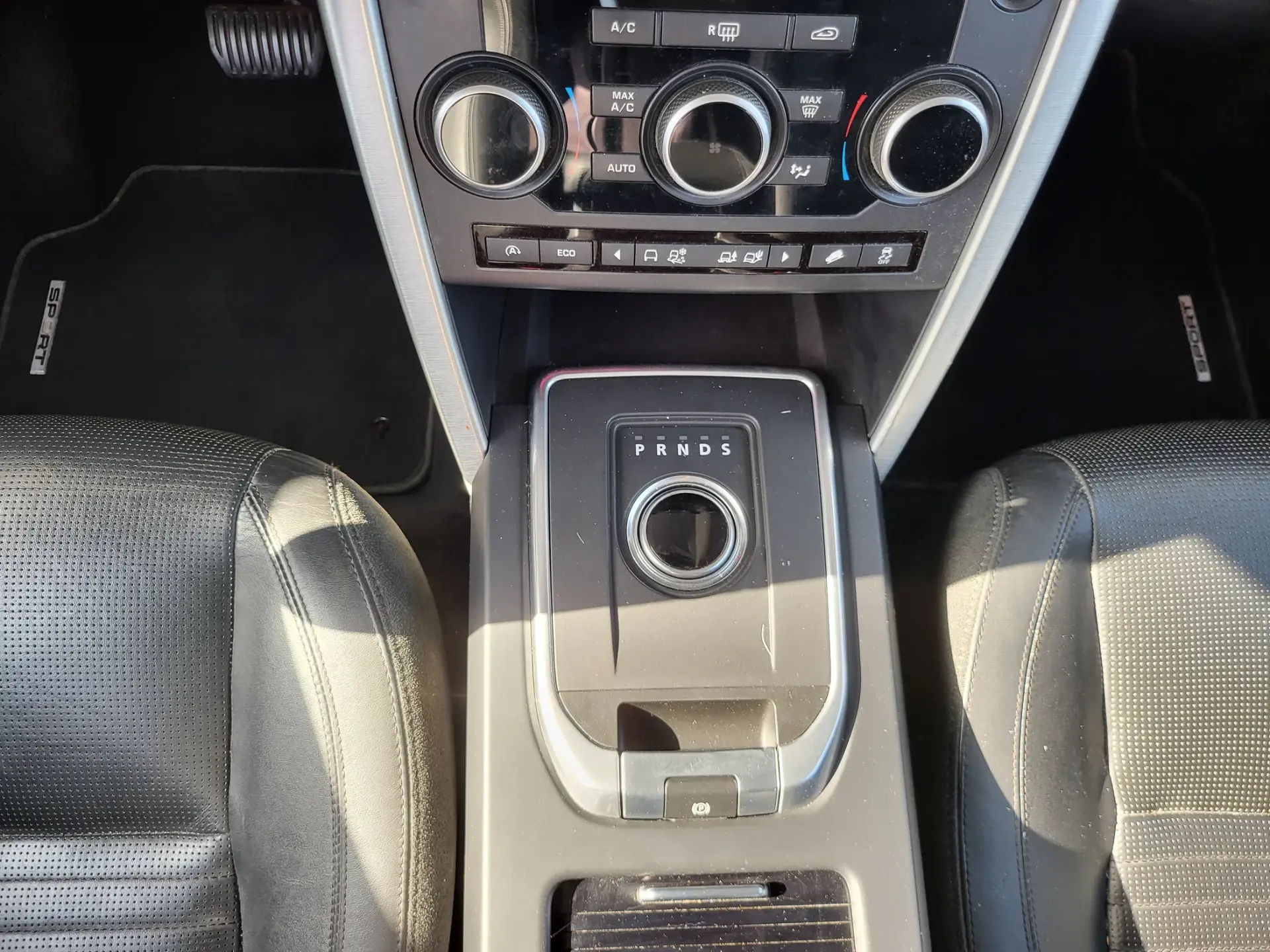 Land Rover Discovery Sport 2.0 TD4 HSE Luxury 7L Auto 15