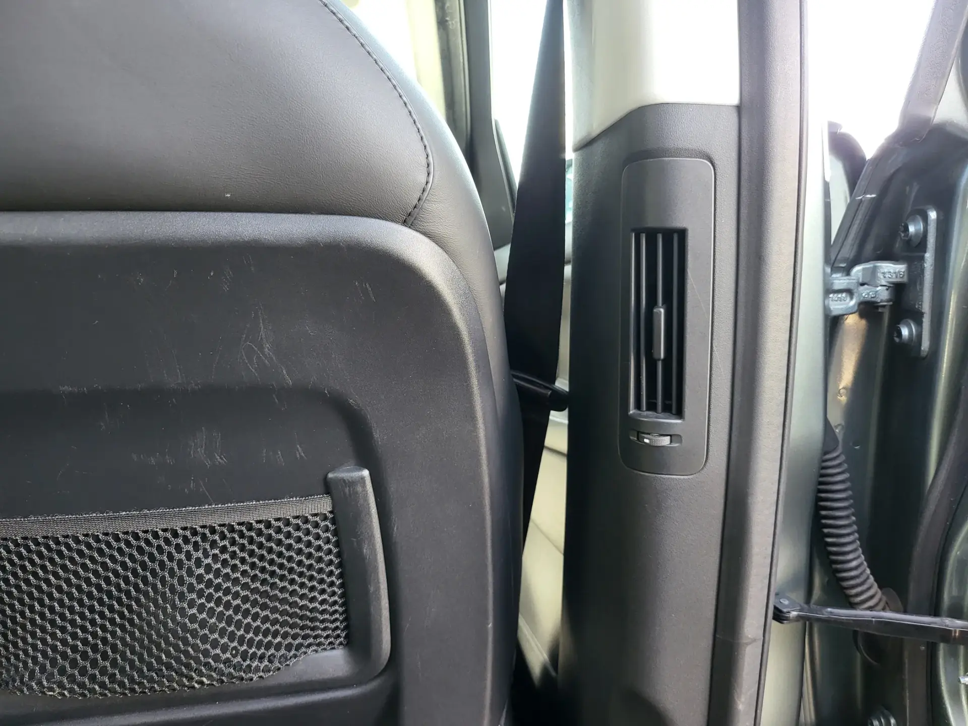 Land Rover Discovery Sport 2.0 TD4 HSE Luxury 7L Auto 19