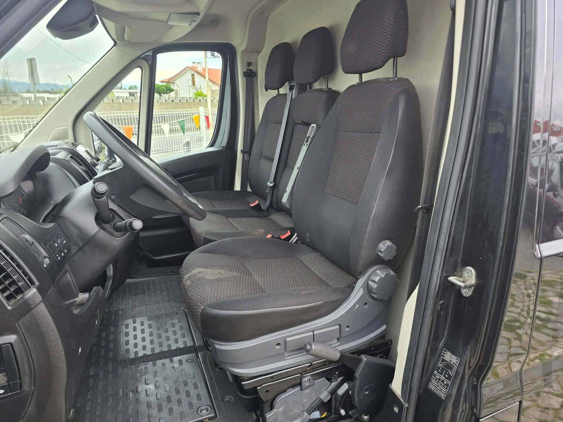 Citroën Jumpy 2.0 BlueHDi M Confort Semi-Vidrado 11