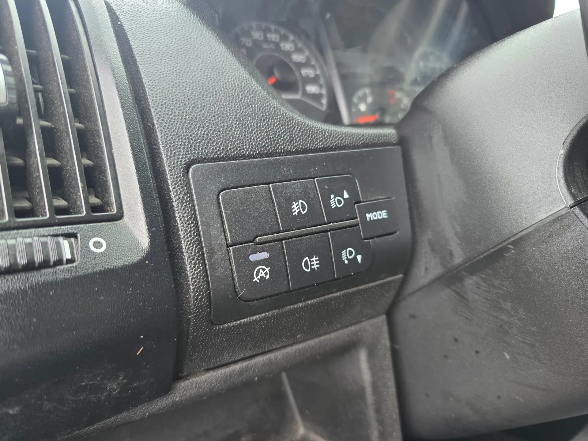 Citroën Jumpy 2.0 BlueHDi M Confort Semi-Vidrado 12