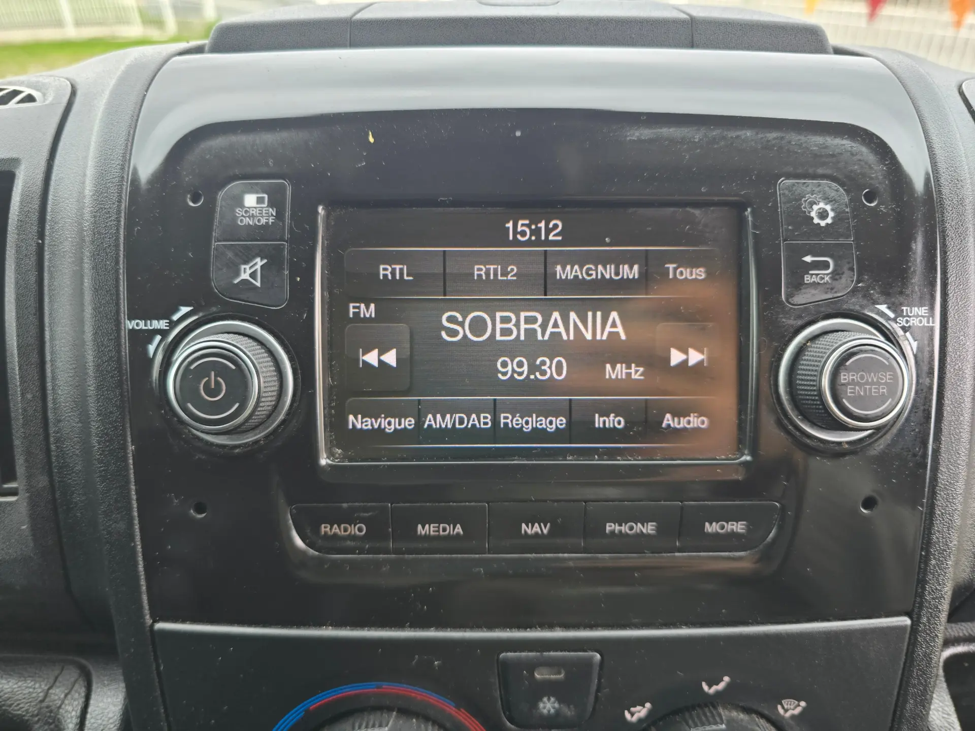 Citroën Jumpy 2.0 BlueHDi M Confort Semi-Vidrado 16