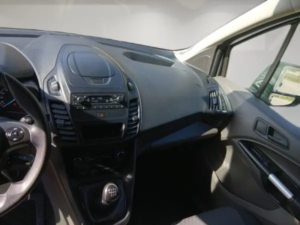 Ford Transit Connect 8