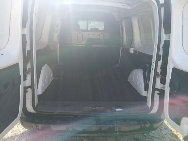 Renault Kangoo MAXI 90CV 3 LUGARES 12