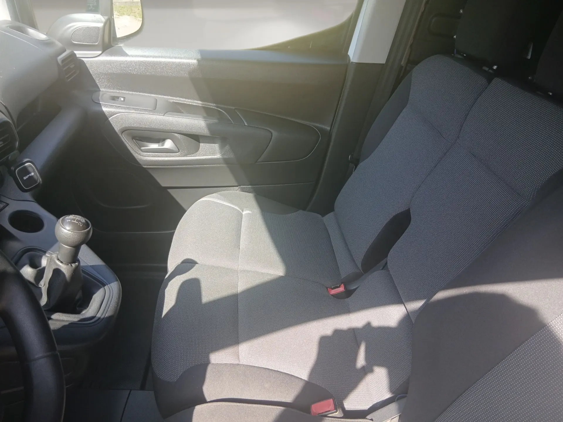 Peugeot Partner 1.6 BlueHDi Confort 10