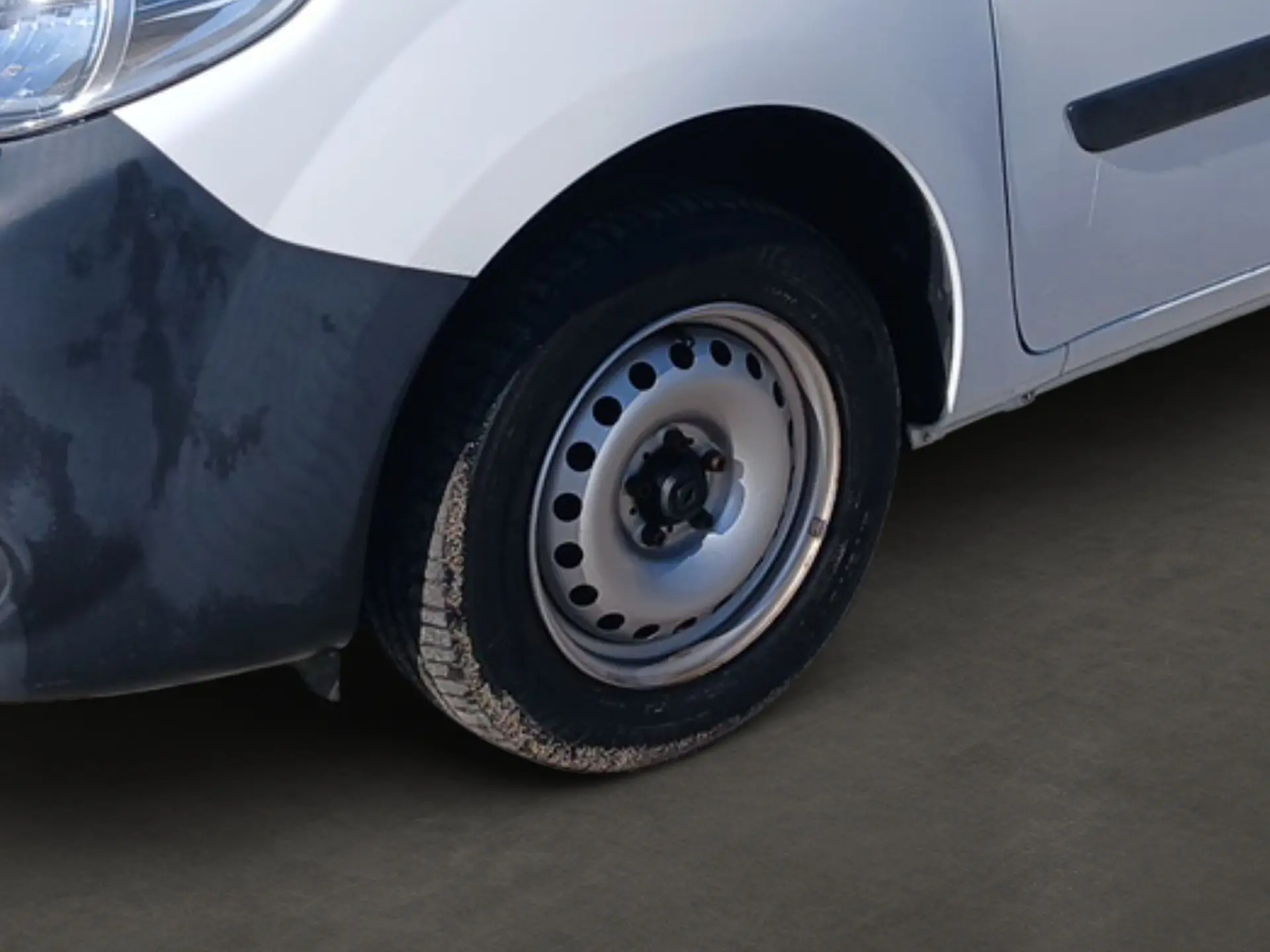 Renault Kangoo MAXI 90CV 3 LUGARES 8