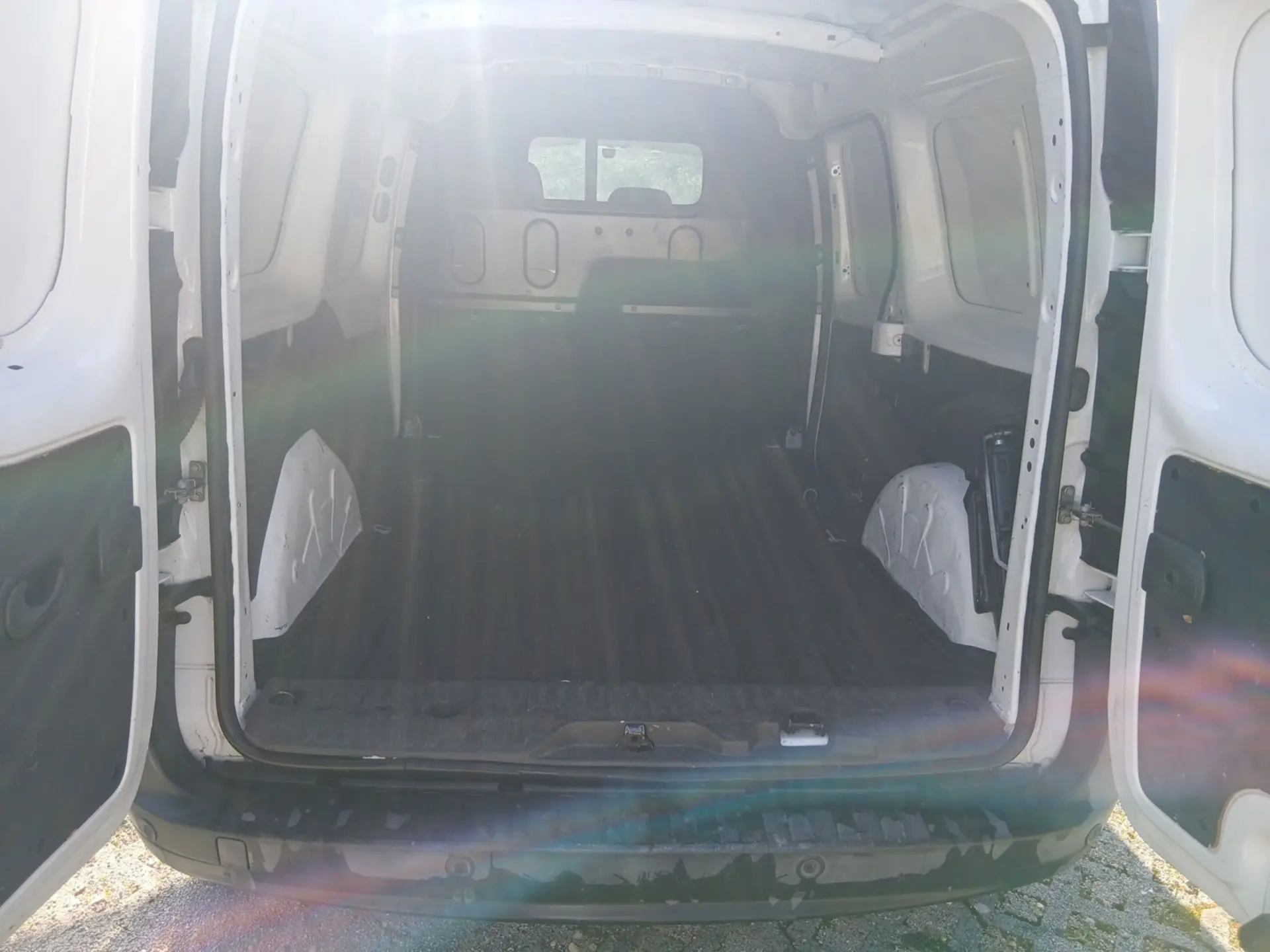 Renault Kangoo MAXI 90CV 3 LUGARES 12