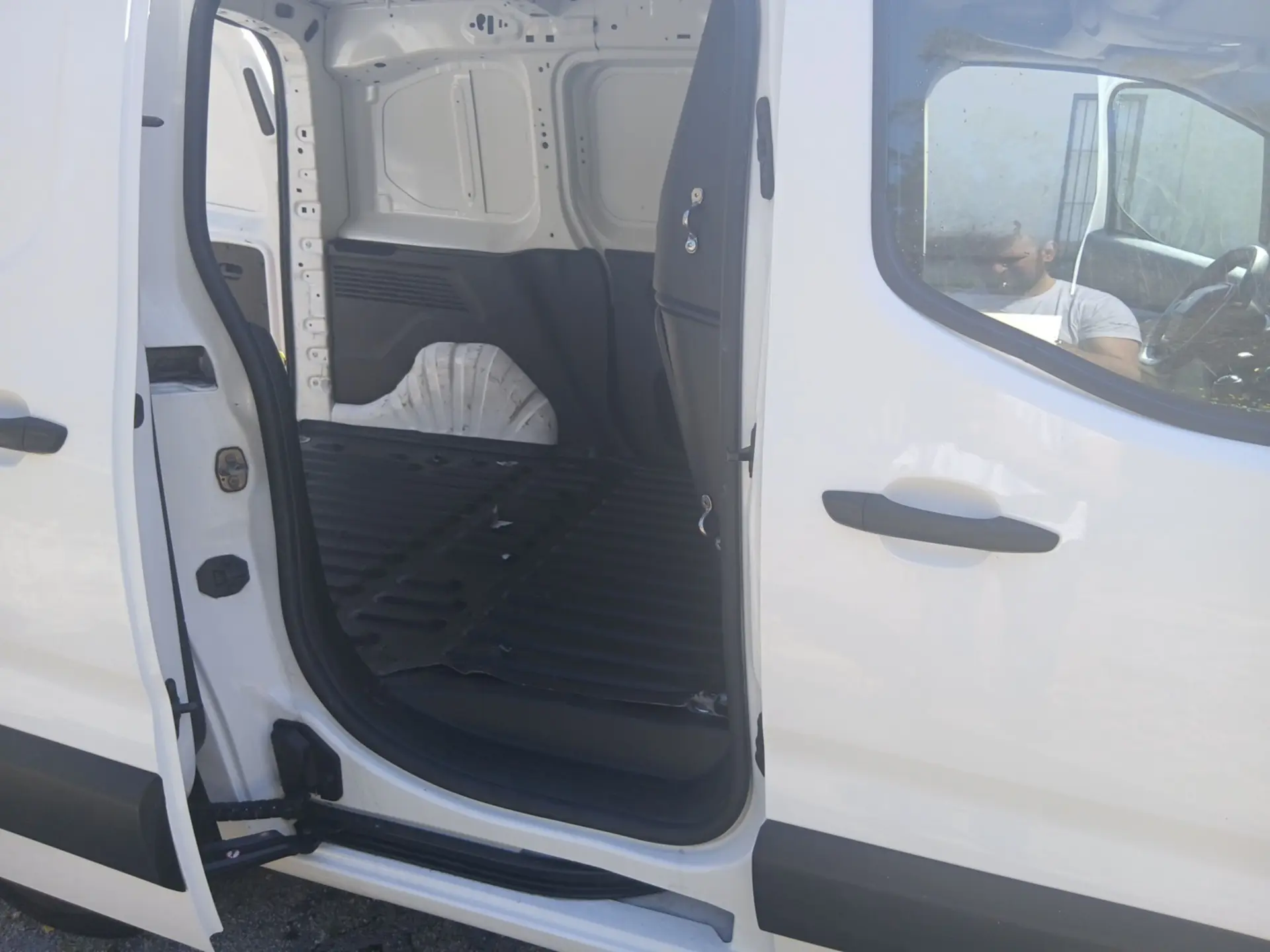 Peugeot Partner 1.6 BlueHDi Confort 13