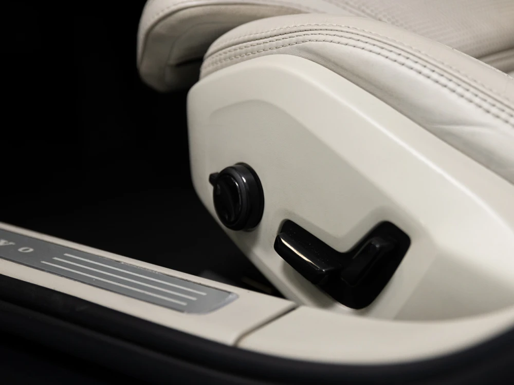 Volvo V90 D5 Inscription AWD Geartronic 16