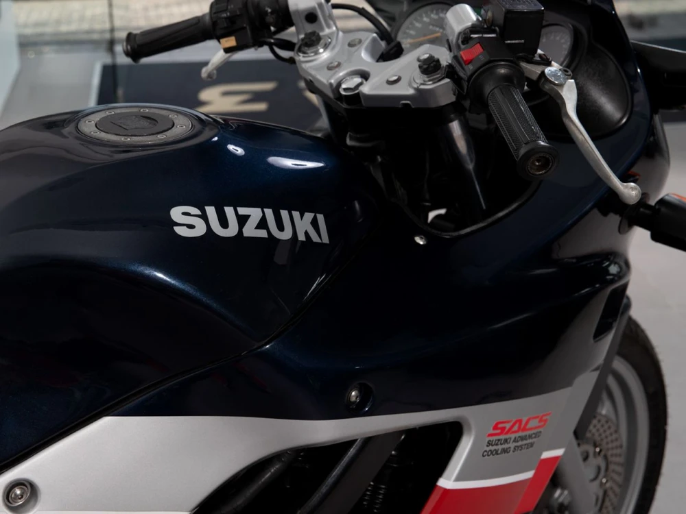 Suzuki GSX 750 F 5