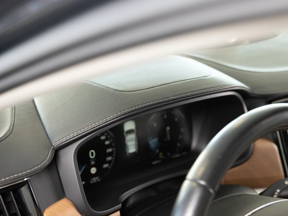 Volvo V90 D5 Inscription AWD Geartronic 28