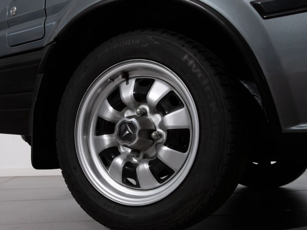 Toyota Corolla Coupe GT (AE86) 5