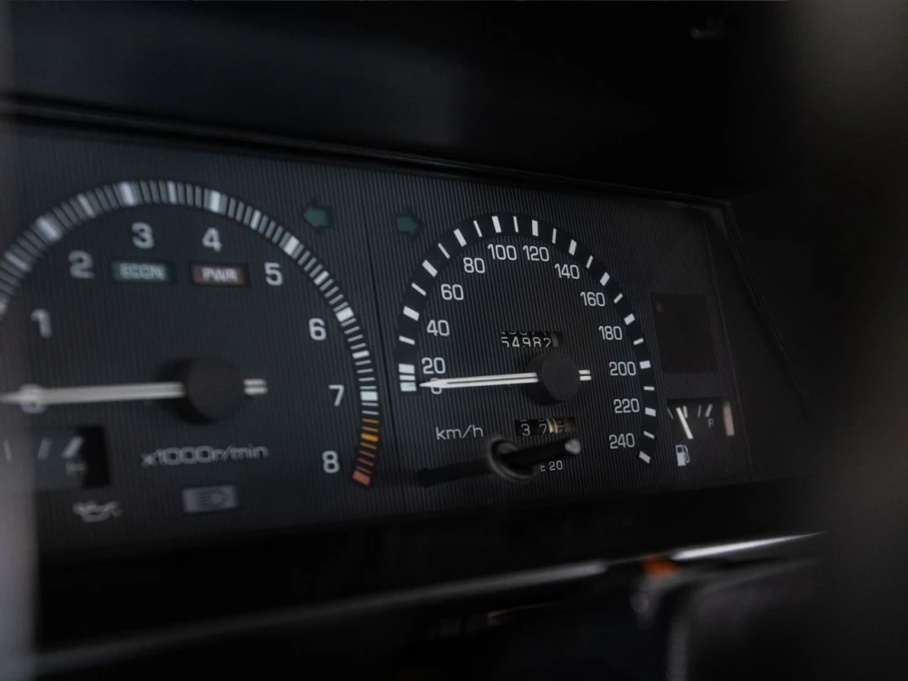 Toyota Corolla Coupe GT (AE86) 11